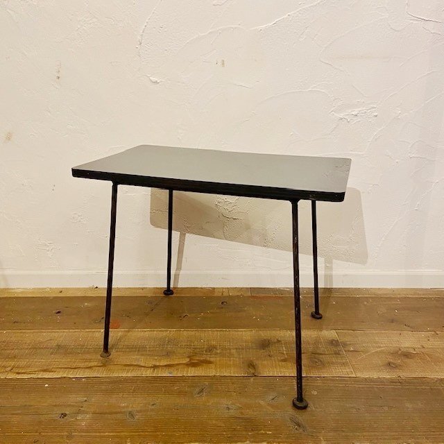 ヴィンテージ アンティーク アメリカ ローテーブル アイアン 飾り棚 インテリア ディスプレイ 店舗什器【B3752】拍卖