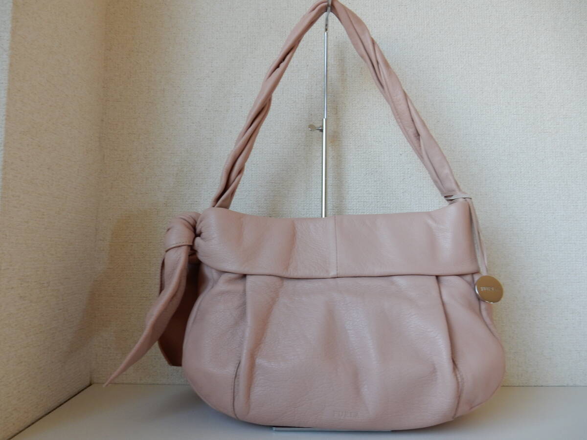イタリア製☆本革☆FURLA(フルラ)☆B5対応☆ショルダーバッグ スモーキーピンク(金具シルバー)拍卖