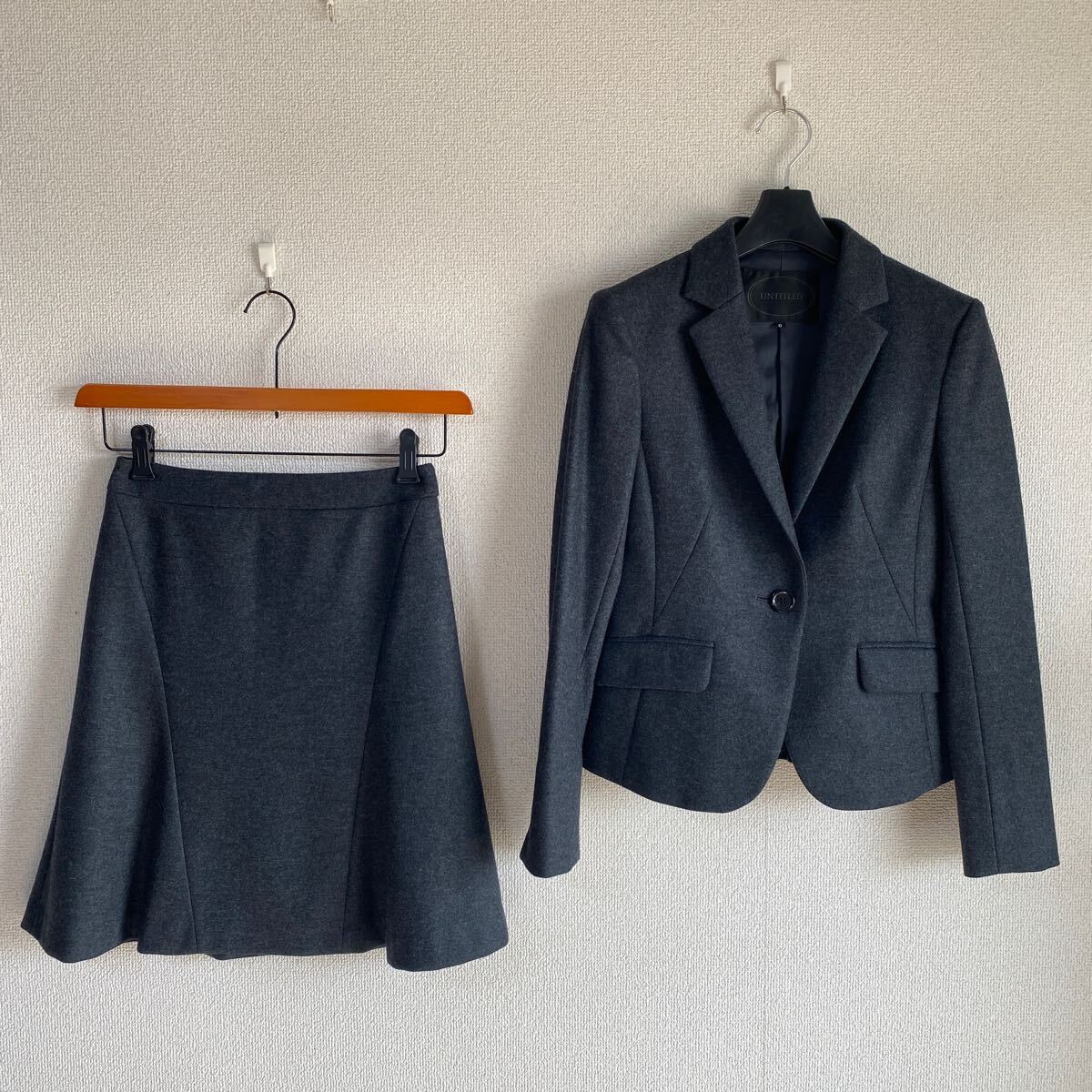 アンタイトル スカートスーツ 0 W62 グレー系 ウール 秋冬 営業職 DMW拍卖