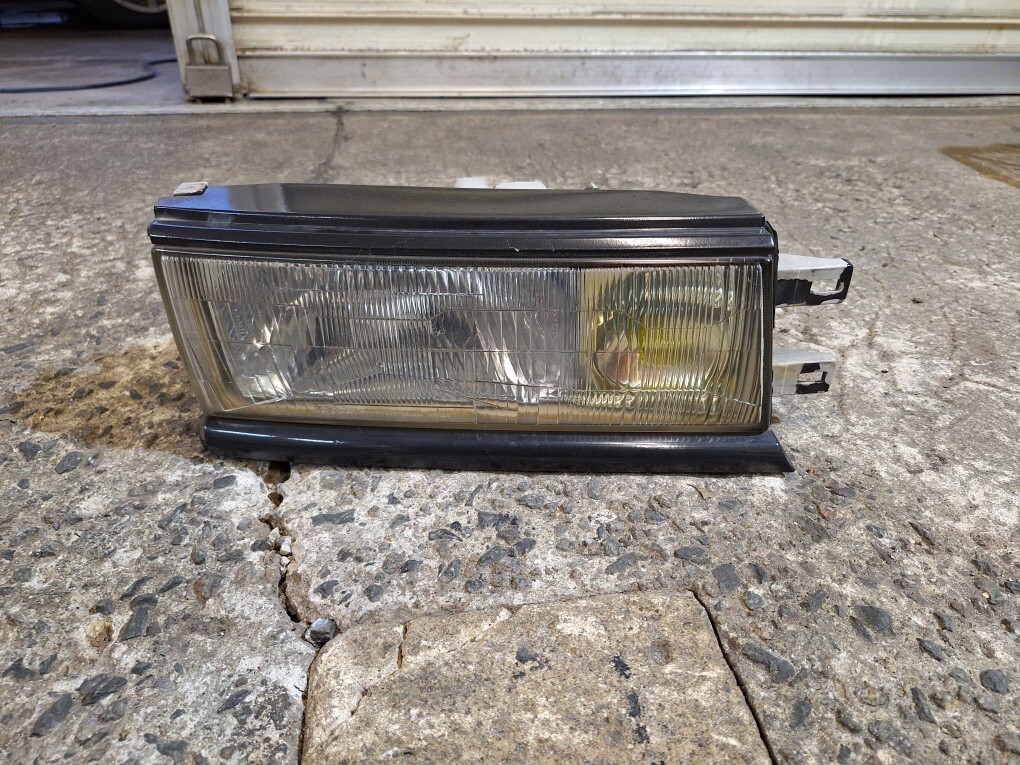 C33 ローレル 純正へッドライト(右側)No.so3拍卖