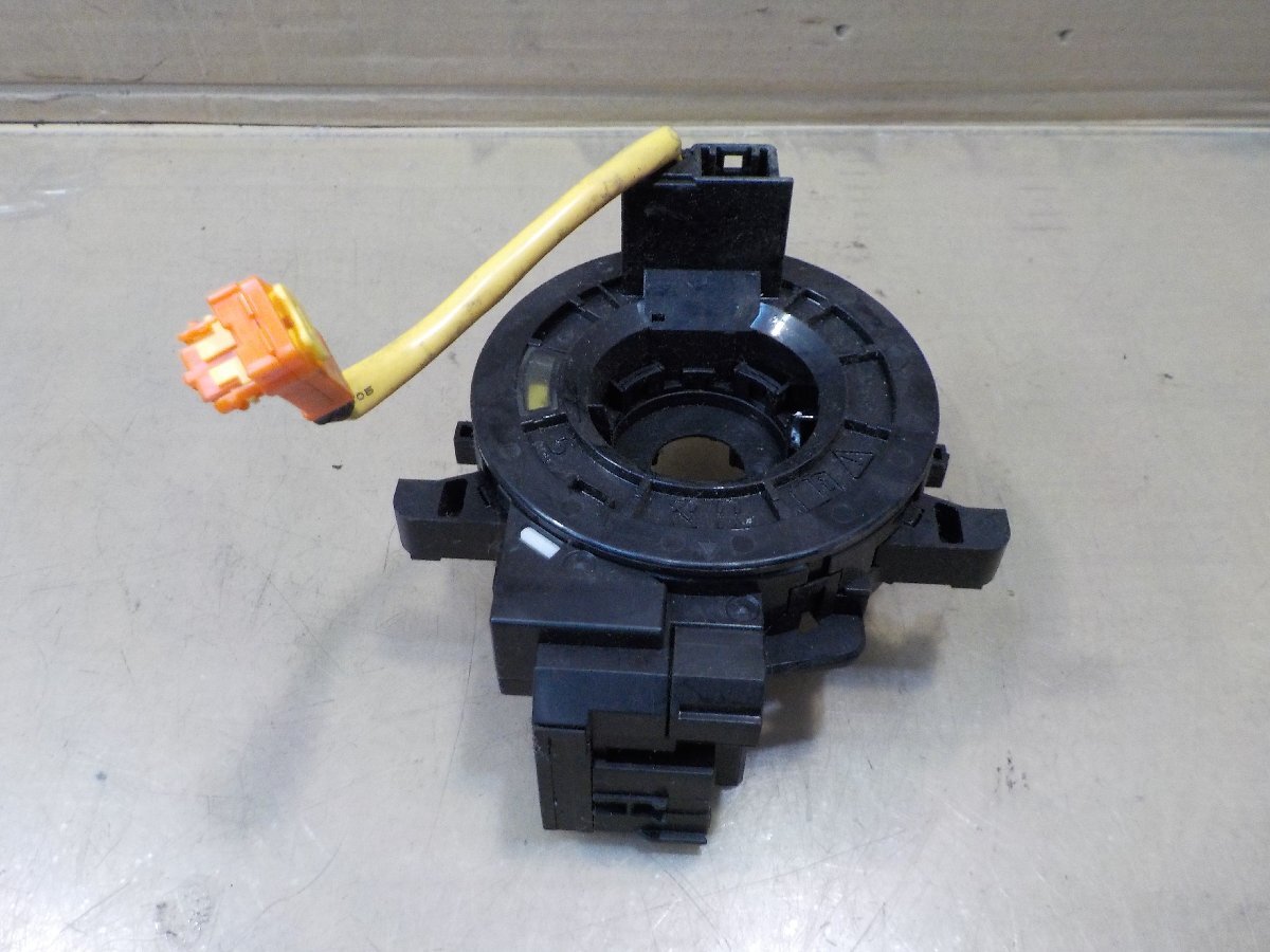 ★イストNCP110 スパイラルケーブル 純正【送料込み】拍卖