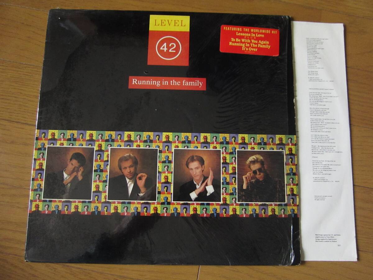 □ LEVEL 42 RUNNING IN THE FAMILY 米盤シュリンク曲名ステッカー美品! 拍卖