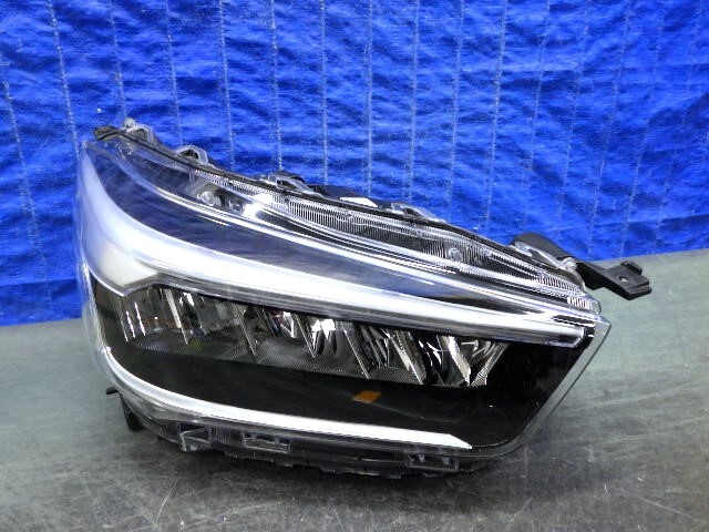 1728 ライズ A200A A210A 後期 右ライト LED 1991 81110-B1710 AD1 ロッキー A200S A210S シーケンシャル 美品拍卖