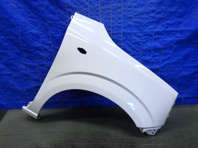 F049 アルト HA36S HA36V 右フェンダー 57611-74P0 57611-74P1 良品拍卖