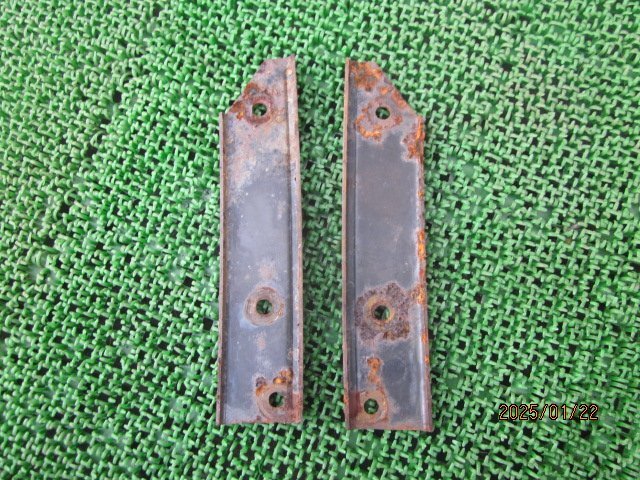 (0339)CF43F カマロ バンパーサイド部フェンダーブラケット 左右拍卖