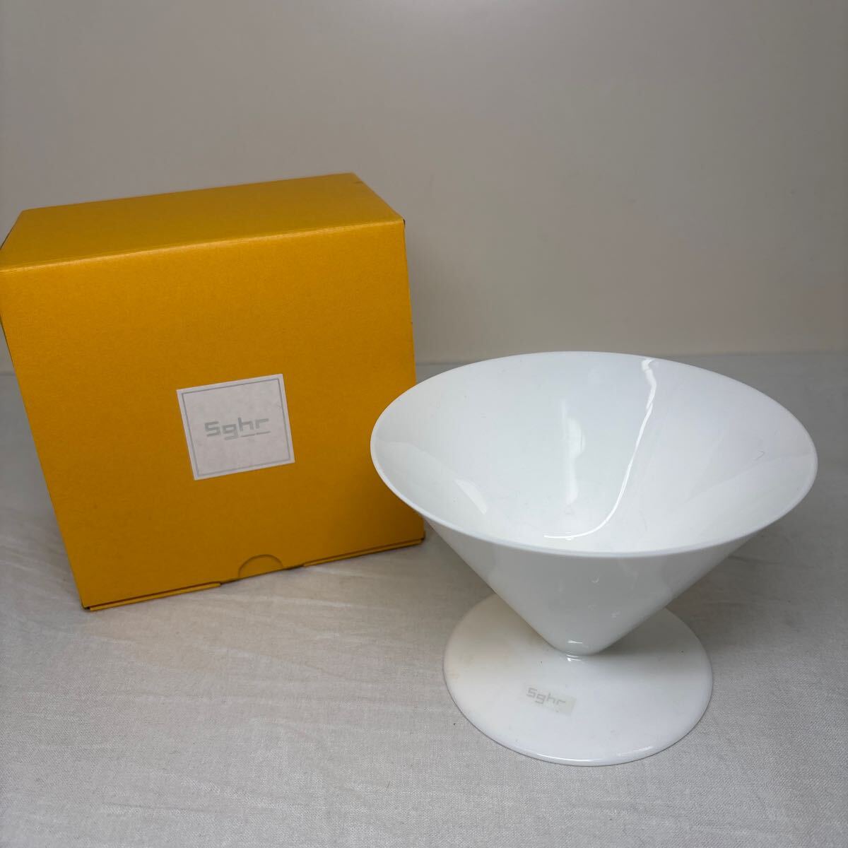 大阪/店舗受け取り可★Sghr スガハラグラス ブラックアンドホワイト サンデー L 白 デザートカップ アイスクリーム 約直径11.5cm×高さ8cm拍卖