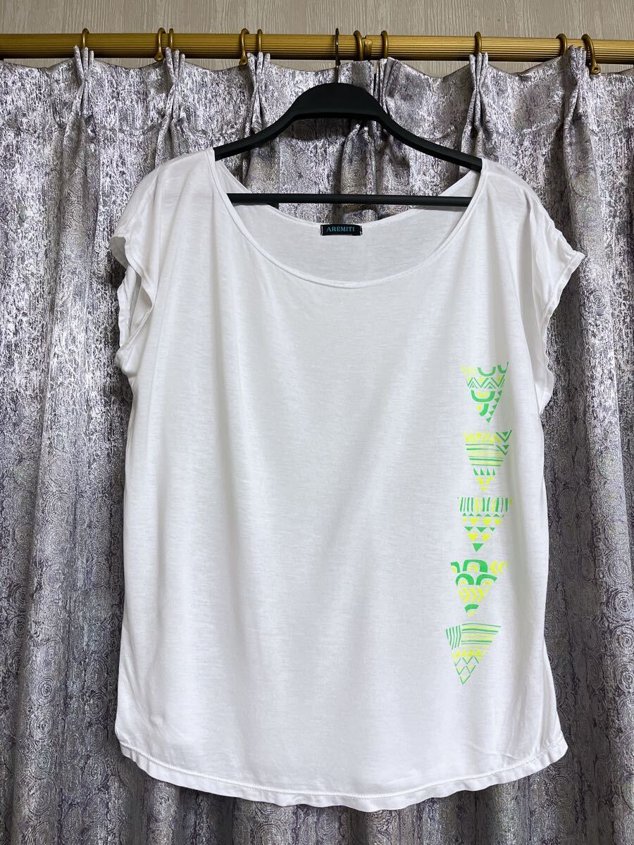 フラダンス AREMITI アレミティ ハワイ シャツ トップス Tシャツ カヒコ パウスカート アロハ タヒチアン ホワイト 白 発表会 演奏会 ヨガ拍卖