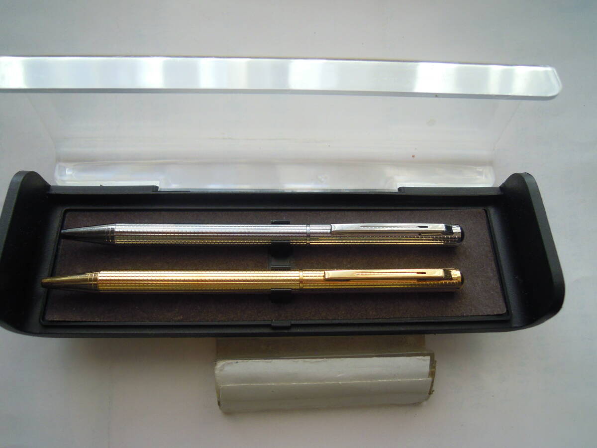 メーカー不明 ゴールド・シルバーカラー ボールペン2本セット★リファイル交換済拍卖