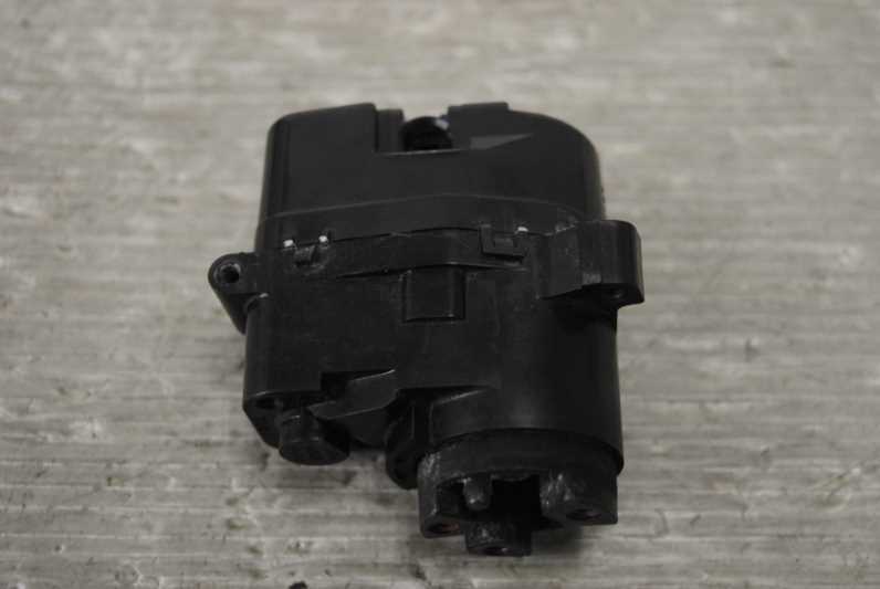 デリカ D5 ローデスト 前期 (CV5W CV1W) 純正 右 ドアミラー の 電動格納 モーター 電格モーター 7381 s017295A拍卖