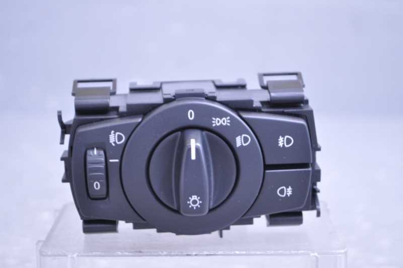 BMW 116i E87 前期(UE16) 純正 破損無 取付OK 動作保証 ヘッドライトスイッチ k088299拍卖