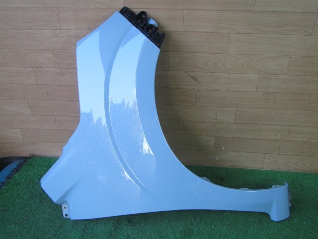 【個人宅配送不可】日産 モコ MG33S H24年式 ■右フェンダーパネル【ZKT/アロマティックアクアメタリック】中古 ★213203拍卖