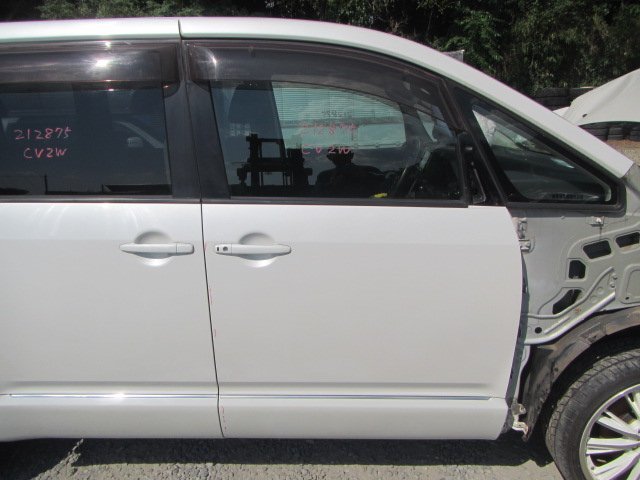 【個人宅配送不可】三菱 デリカD:5 CV2W H23年式 ■右フロントドア【カラー/W23】 中古 ★212875拍卖