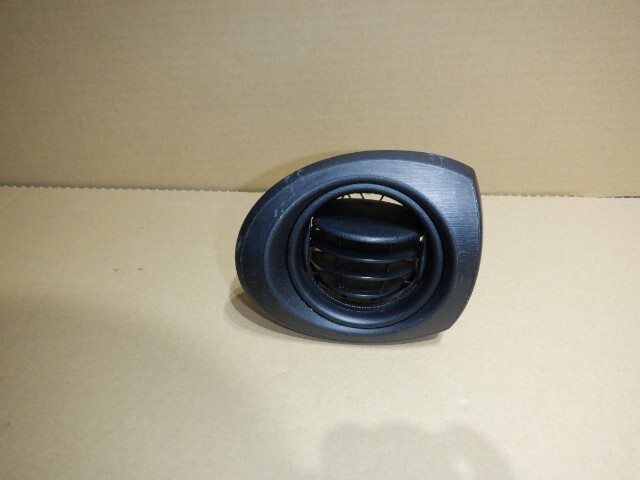 NHP10 アクア 純正 右側 ベンチレーター エアコン 吹き出し口 送風口 ルーバー トヨタ 内装 70026/b1拍卖