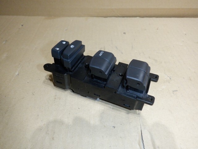 N BOX カスタム JF5 純正 右 フロント パワーウインドウスイッチ 運転席側 70211/b1拍卖