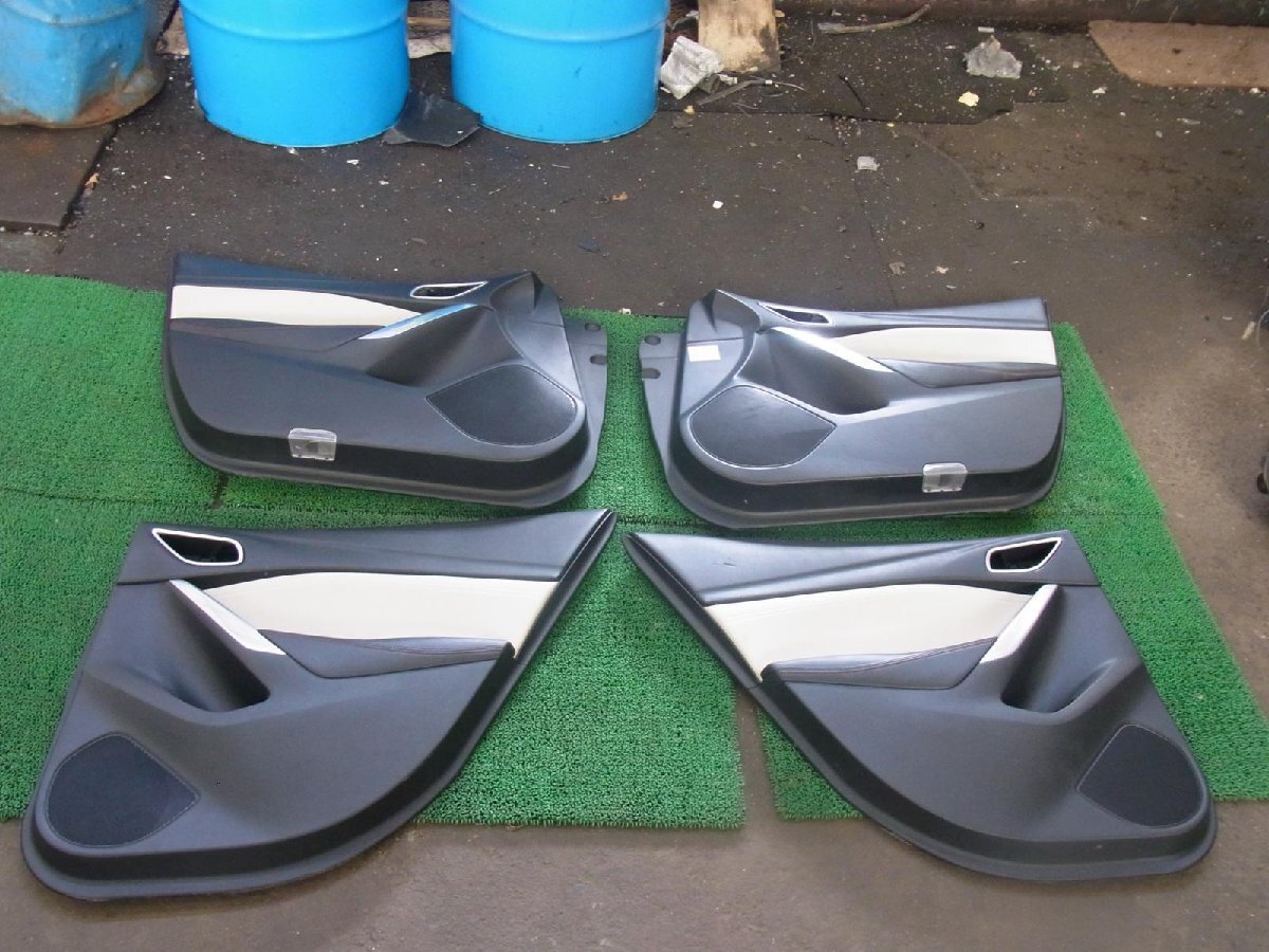 240306-コン 個人宅不可 アテンザ GJ2FP ドアトリム 内張り ホワイトレザー拍卖