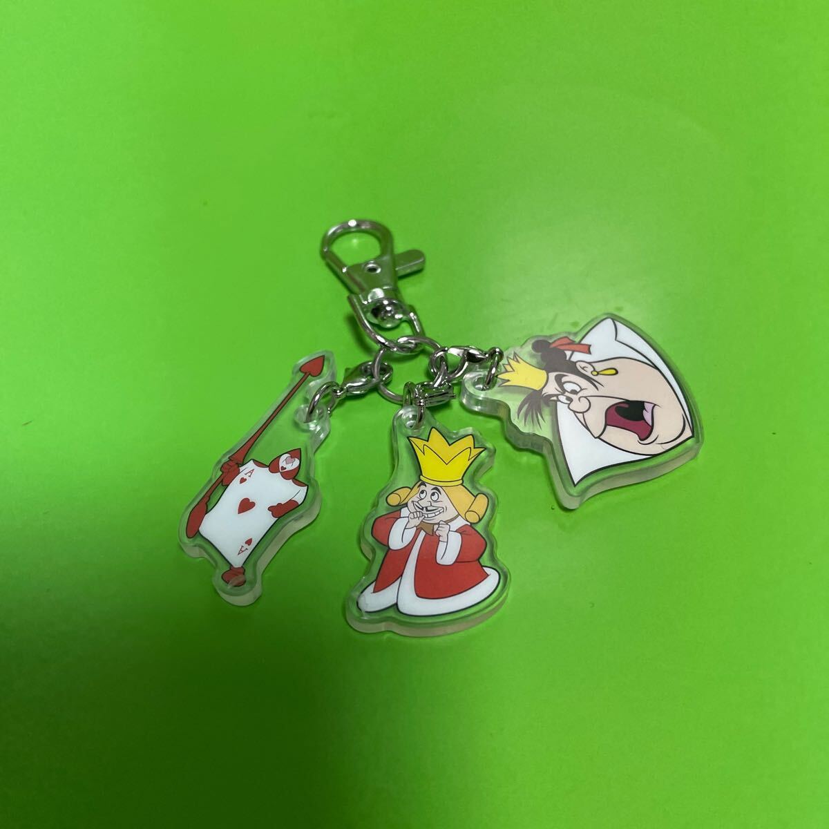 Disney ディズニー トリオアクリルキーホルダー ■ ふしぎの国のアリス ハートの女王,ハートの王,トランプ兵【定形外140円】3連チャーム拍卖