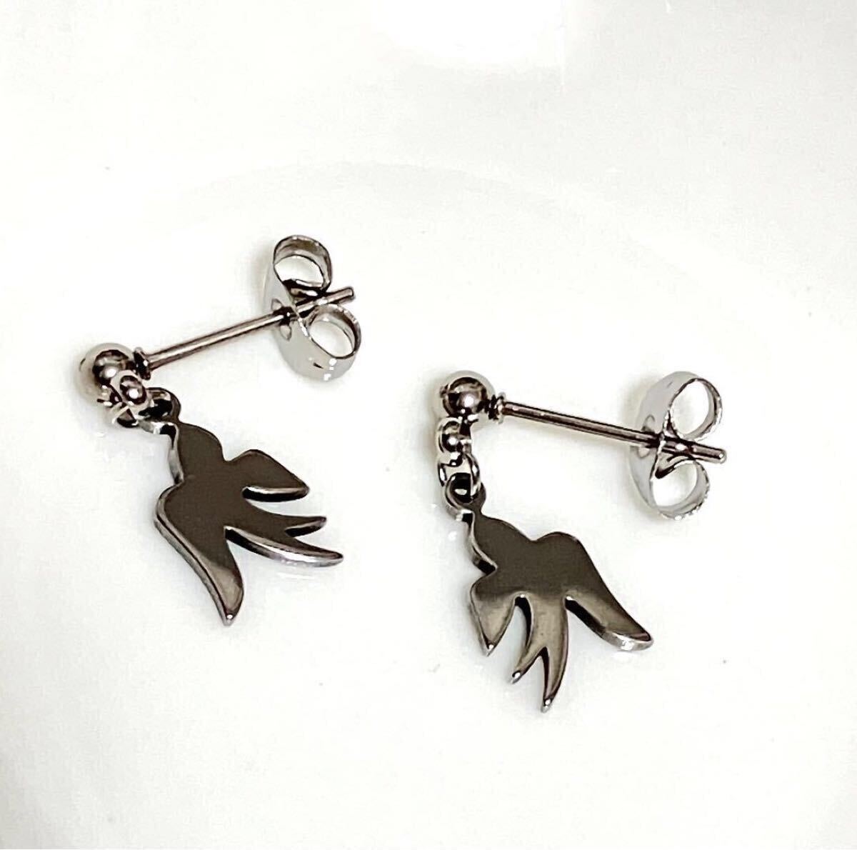新品 316l サージカルステンレス つばめピアス シルバー 金属アレルギー対応 ステンレス 燕 スワロー ユニセックス プレゼント 銀 送料無料拍卖