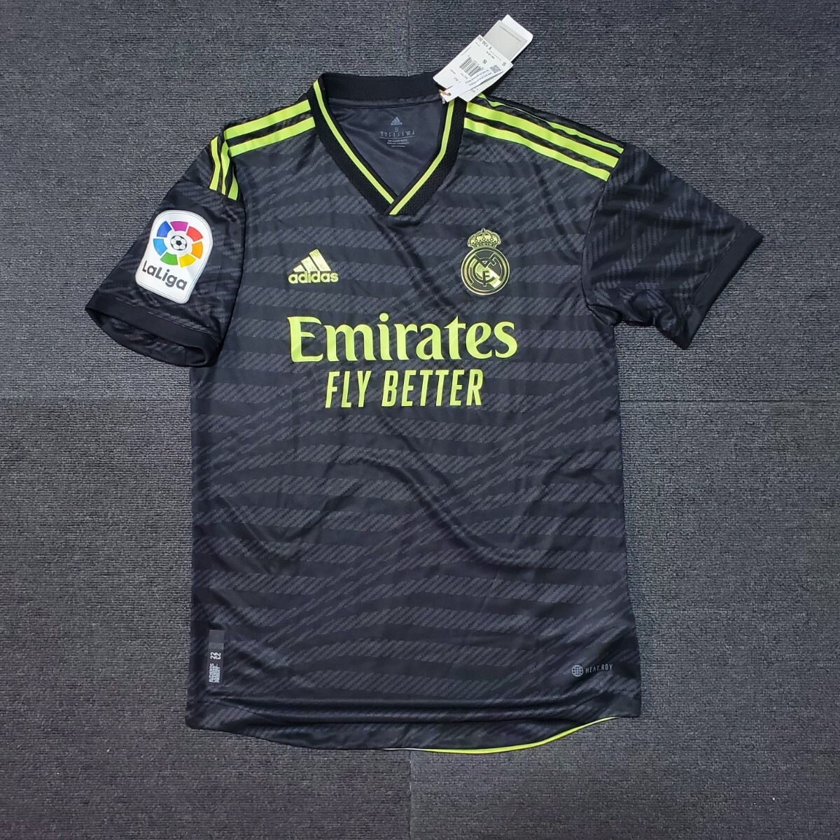 新品正規品 adidas リアルマドリード オーセンティックユニフォーム 選手用モデル 22 黒 M拍卖