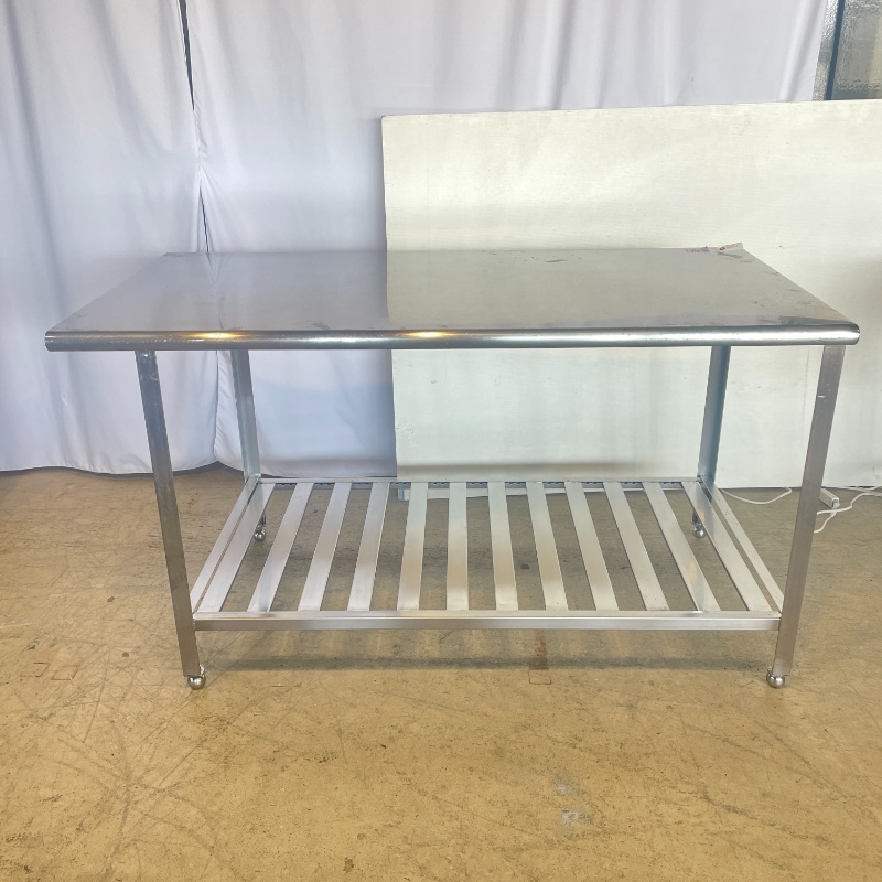 北海道・九州・沖縄・離島等追加送料有【中古】 業務用 ステンレス 作業台 幅1500×奥行750×高850mm (No.9772) 厨房機器拍卖