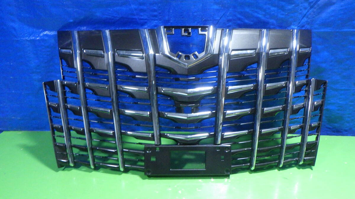 70124-6 アルファード AGH30W 後期 フロント ラジエーター グリル ガンメタ?/メッキ 53111-58400 純正 中古 棚12拍卖