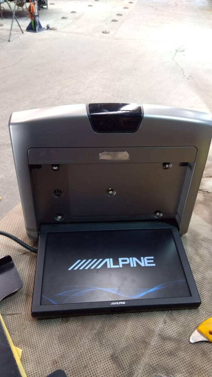 70123-5 フリップダウンモニター アルパイン RSA10S-S 中古 棚X-26拍卖