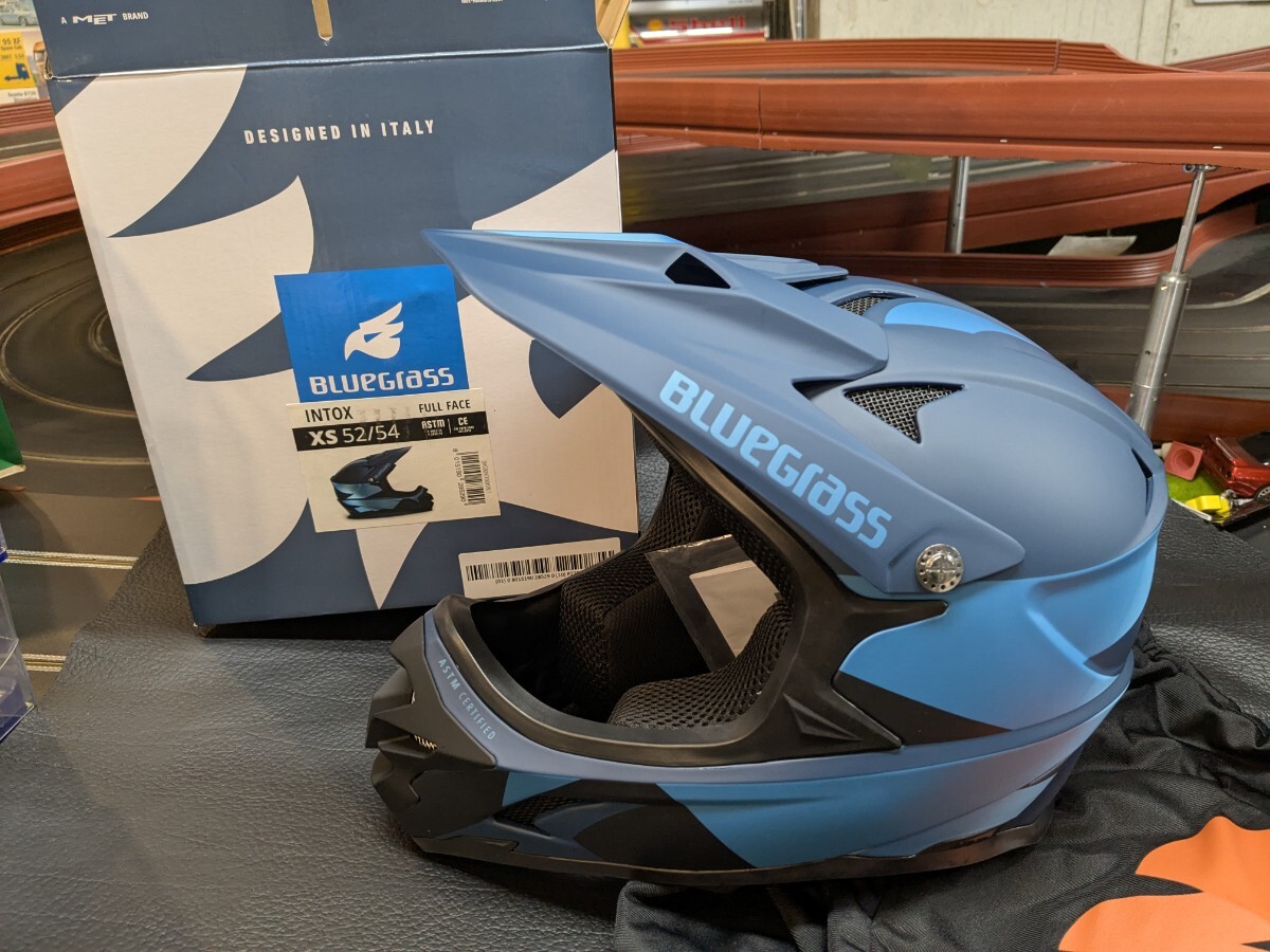新品 ブルーグラス MET BLUEGRASS INTOX XS 52/54 フルフェイスヘルメット MTB BMX拍卖