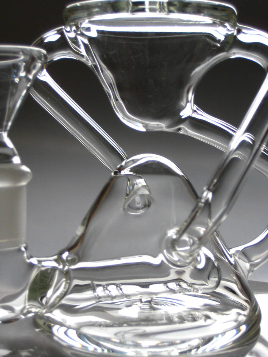 パイレックス製ガラスボング水パイプ【Hurricaneリサイクラー】CBN420THCカンナビスカップBONG喫煙具BURST HIGH TIMESヘンプHEMP WEED KUSH拍卖