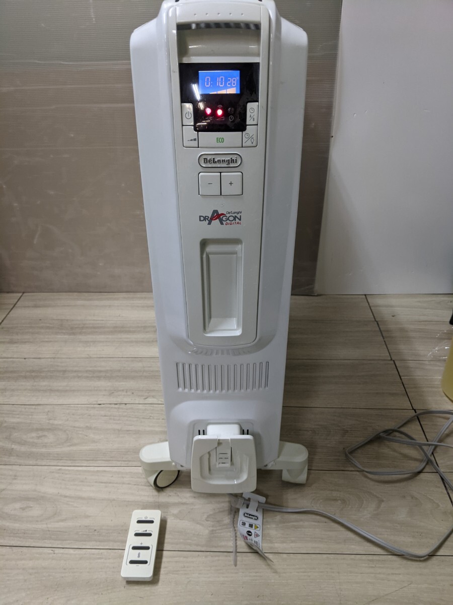 DeLonghi デロンギ ドラゴンデジタル TDD0915W オイルヒーター リモコン付 拍卖