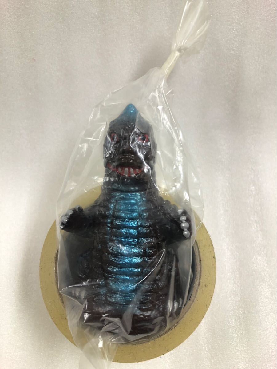 未開封品 M1号 レッドキング 貯金箱 茶色 ブルーメタリック 非売品点数券アイテム ソフビ ブルマァク マルサン マーミット拍卖