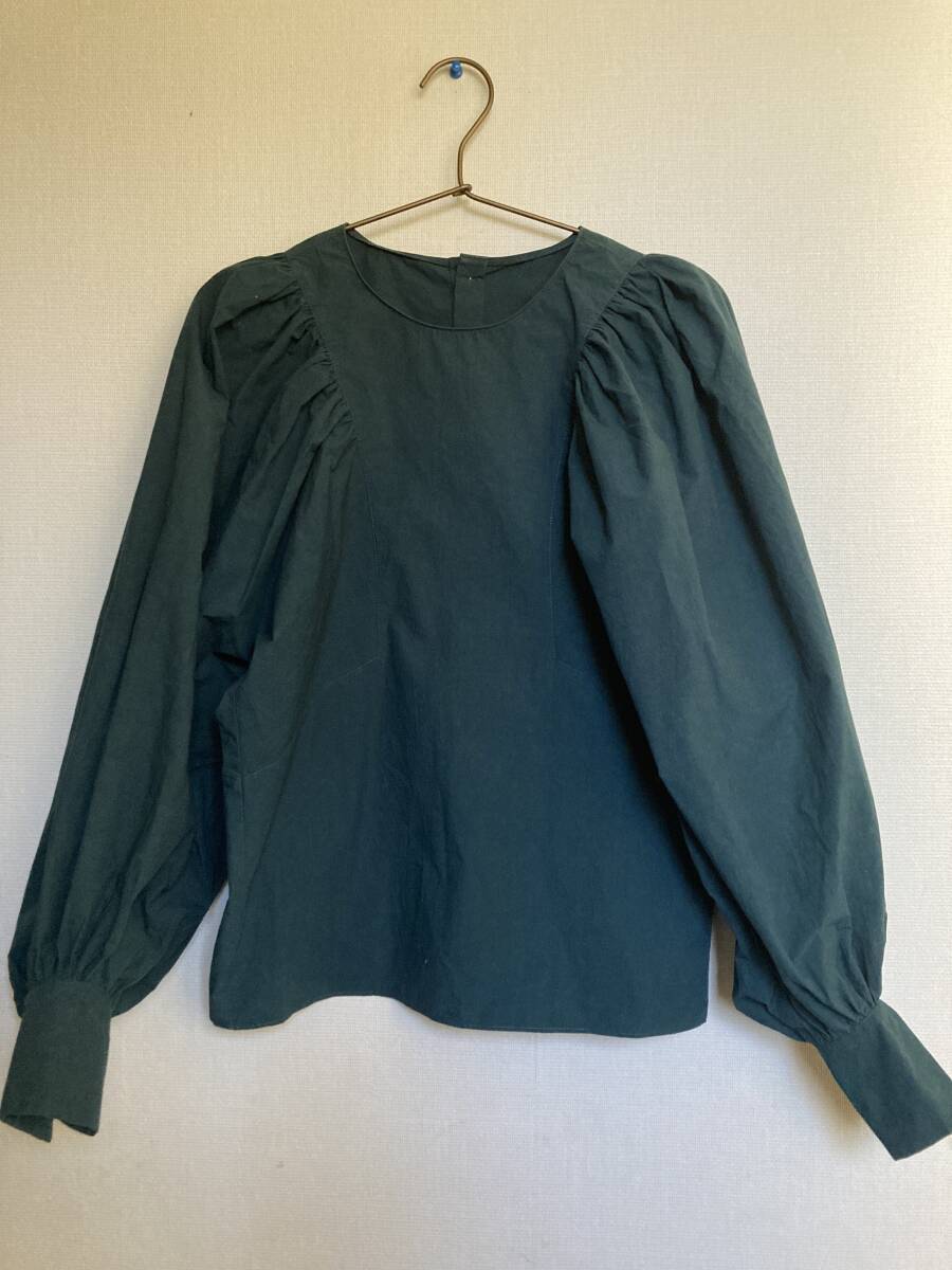 DESPRES パフショルダー ギャザースリーブ トップス拍卖