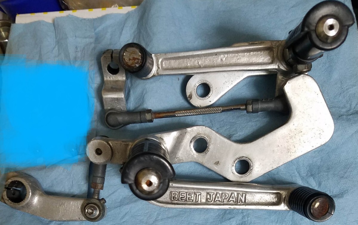 SR400当時物BEETバックステップGS400 GSX250E GSX400E RG250E GT380 GSX400FS CBX400F CB400T CB400N CB400F CB250T CB250N XJ400即決相談拍卖