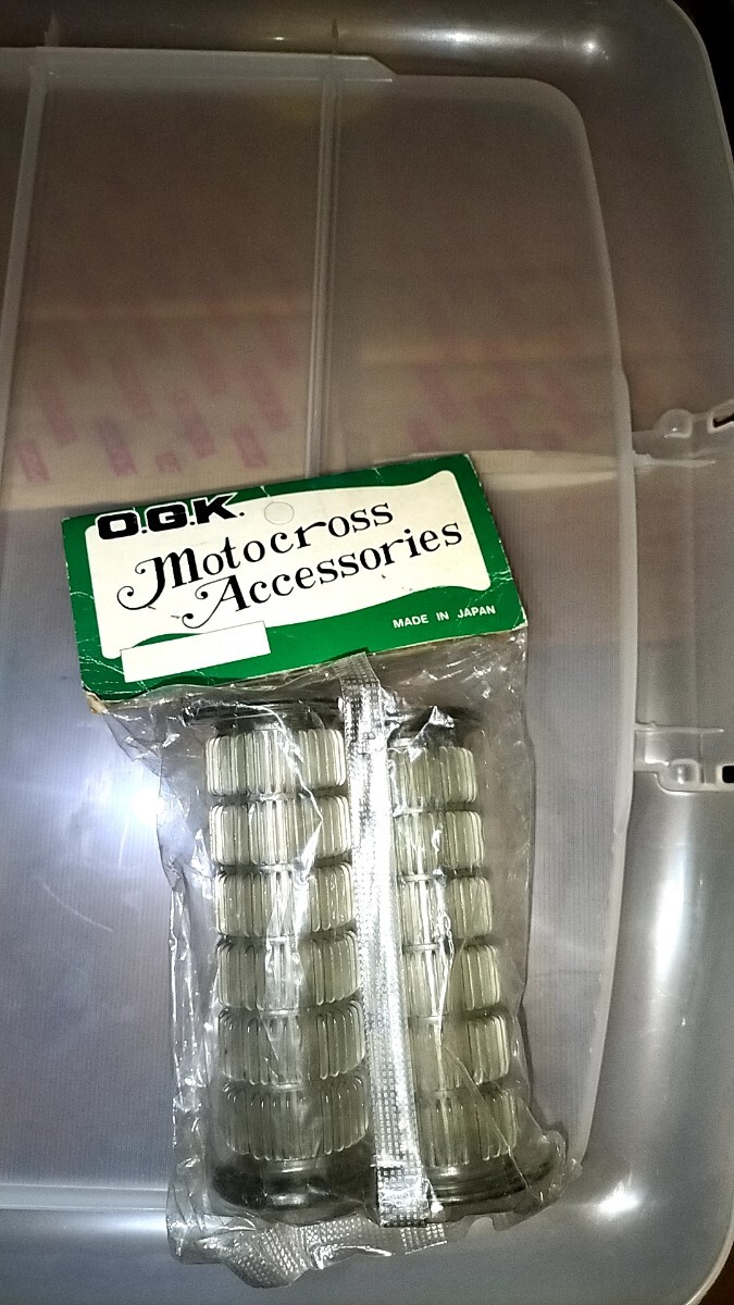 当時物OGK新品透明グリップ送料込GSX400FS GSX250E GSX400E RG250E GS400 GT380 CBX400F CB400F CB400T CB400N CB250T CB250N XJ400即決拍卖