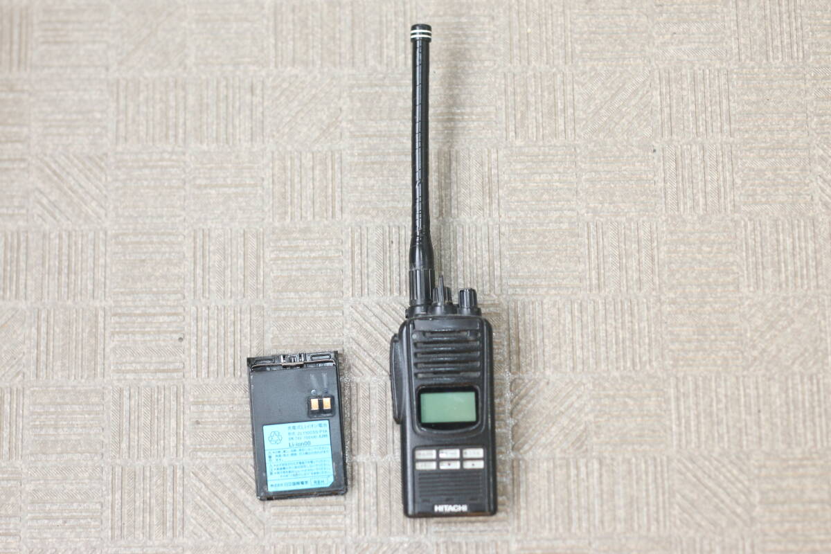 【動作OK】日立国際電気 HITACHI デジタル簡易無線機 EUM-05FL/C 免許局 本体+バッテリー+ロングアンテナ 65ch (消防・鉄道)拍卖
