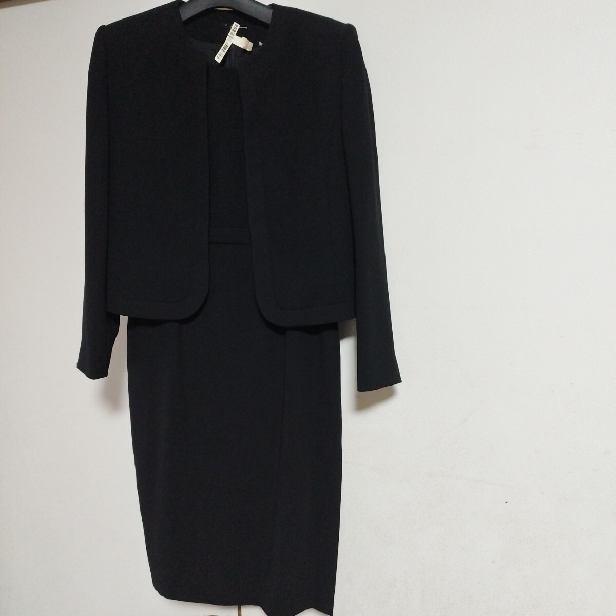 東京イギン ブラックフォーマル ワンピース セットアップ 喪服 礼服 スーツ 黒 冠婚葬祭拍卖