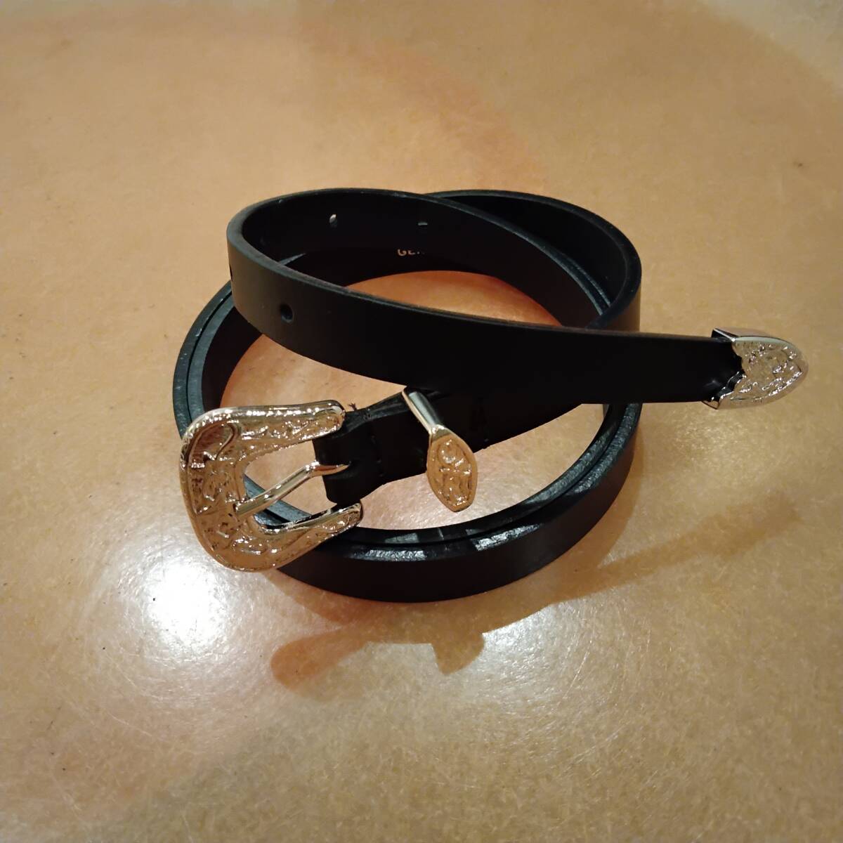 激レア 未使用 DSQUARED2 ディースクエアード ウエスタンナローベルト レザー革ブラック イタリア製 サイズ85拍卖