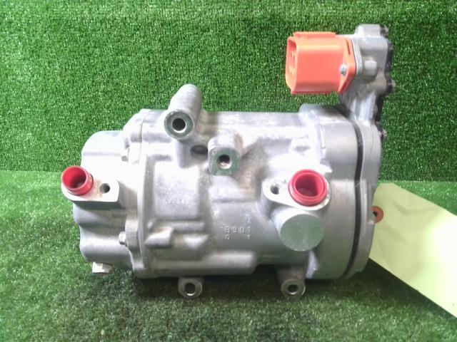 リーフ ZAA-ZE1 A/C エアコンコンプレッサー KAD 92600-4BC0A 92600-4BC0B拍卖