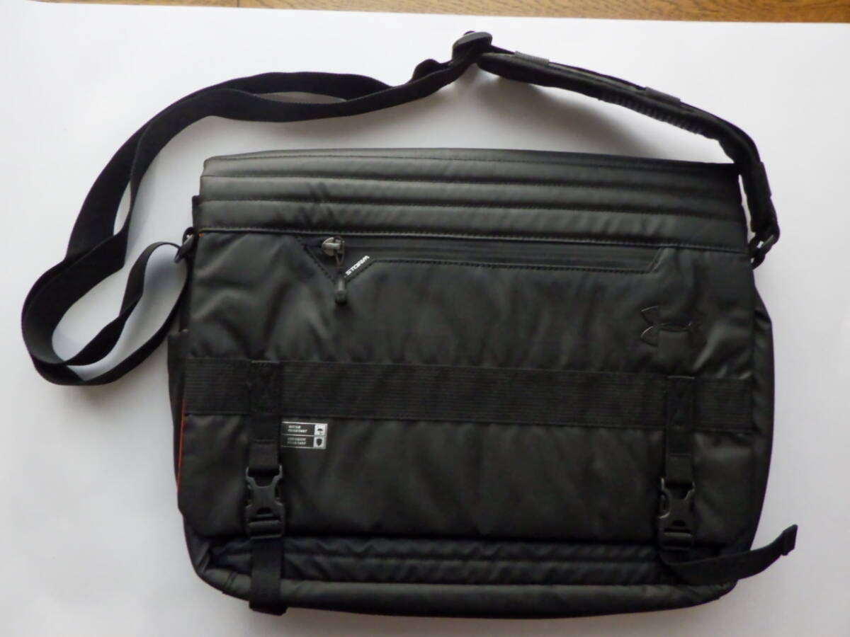 未使用品 希少品 アンダーアーマーコーチズブリーフケース拍卖