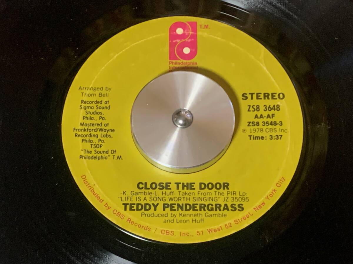 TEDDY PENDERGRASS ♪CLOSE THE DOOR 7インチ 45 拍卖