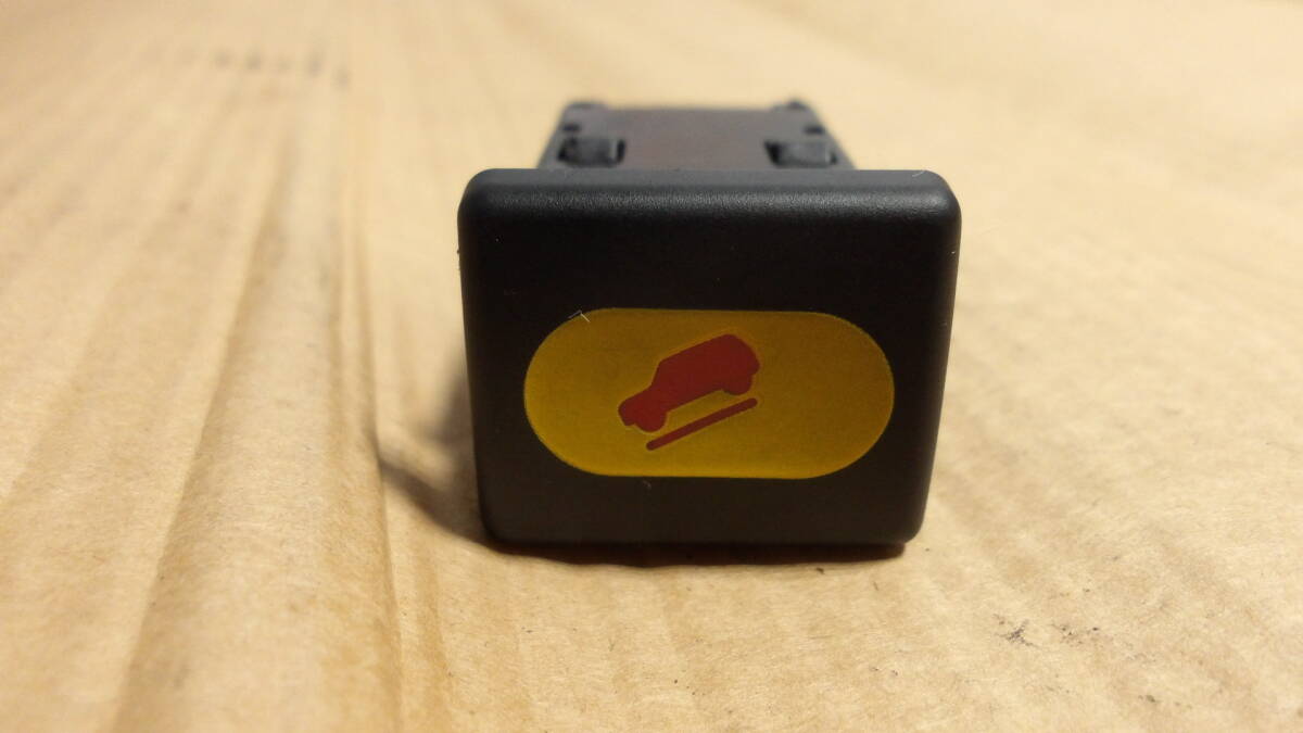 2004年ランドローバーLAND ROVERディスカバリーGH-LT94ダウンヒル94Dアシスト スイッチYUG000740PUY部品取り車あります拍卖