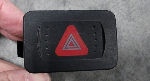 フォルクスワーゲンVWゴルフⅣハザード スイッチ1JAPKハザート1Jゴルフ4スイッチGOLF 1JAPKゴルフワゴン1JBFQ 1J0953235A拍卖