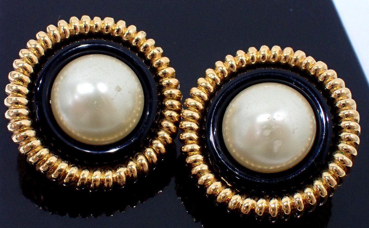 直径3.6cm デカ パール 激レア!シャネル 2@3 ヴィンテージ デカ イヤリング バイカラー デカイヤリング ゴールド×ブラック 丸 大 272拍卖