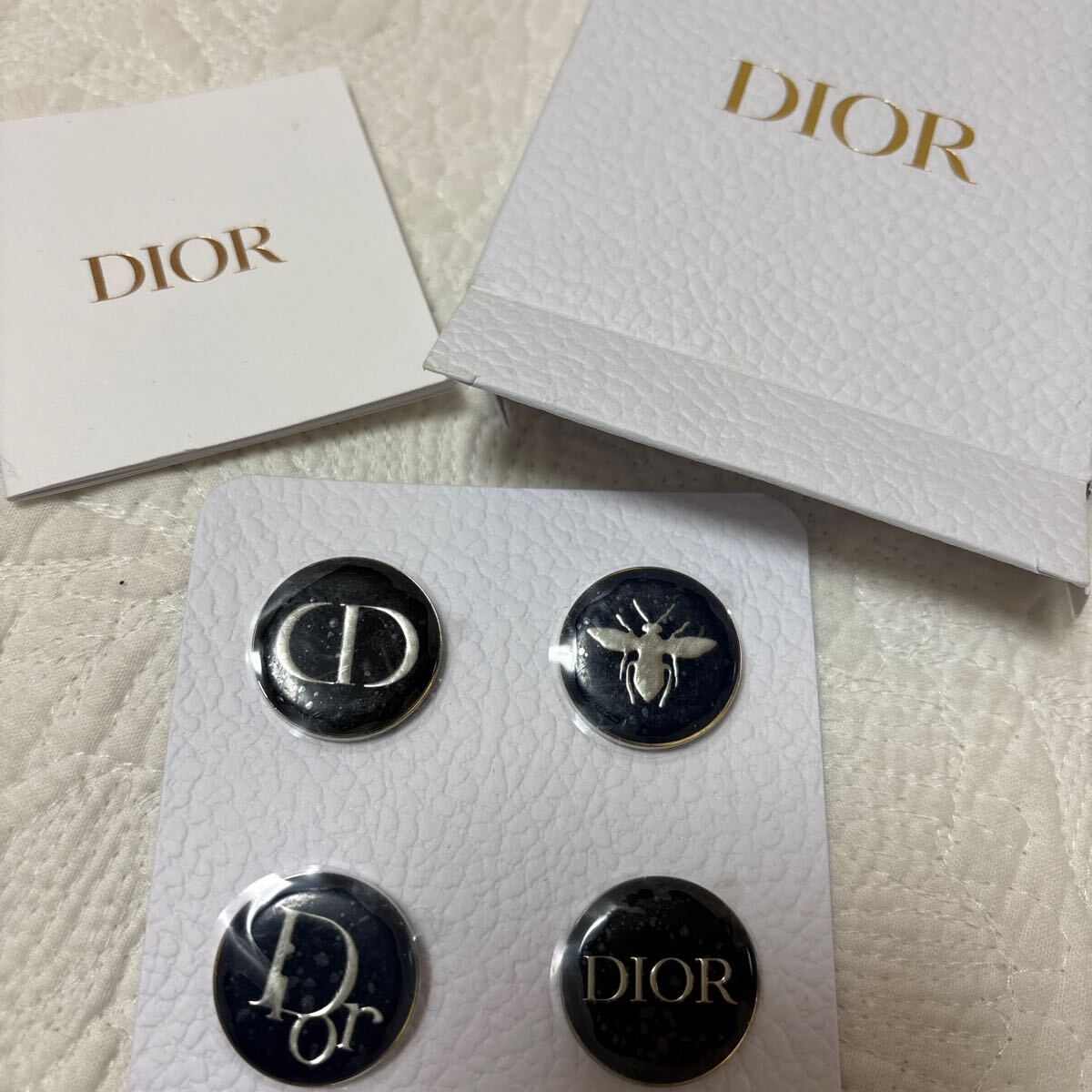 Dior クリスチャンディオール ピンバッジ 4個セット 未使用品拍卖