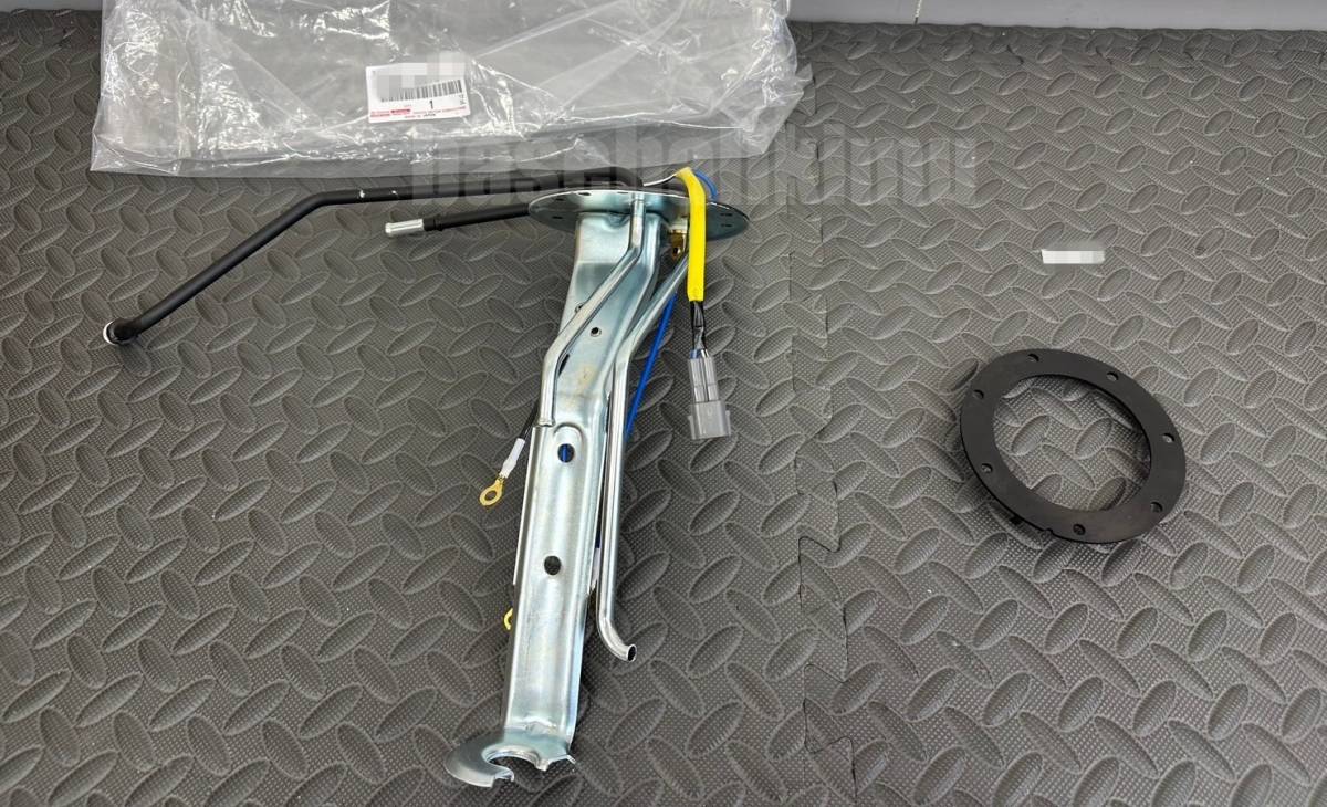■新品■ トヨタ純正 スープラ ソアラ JZA70 フューエルポンプ ブラケット ガスケット付き拍卖