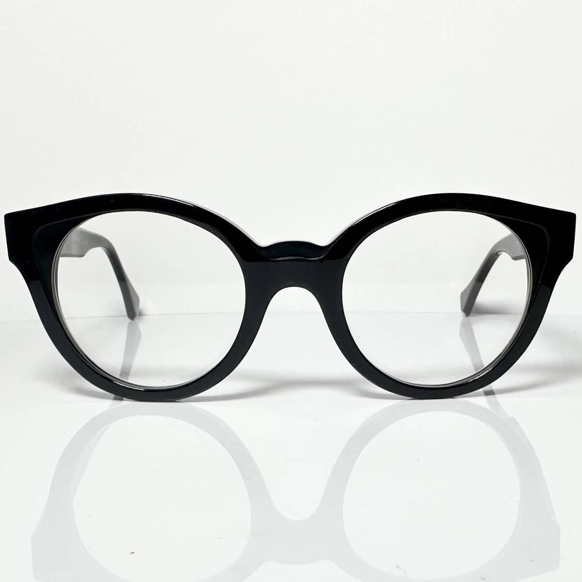 Vue dc. 新品未開封】 フレームフランス製 Frame France GIN 100 レディース Cat型 メガネ 純正ケース付き ヴュードゥシー キャット拍卖