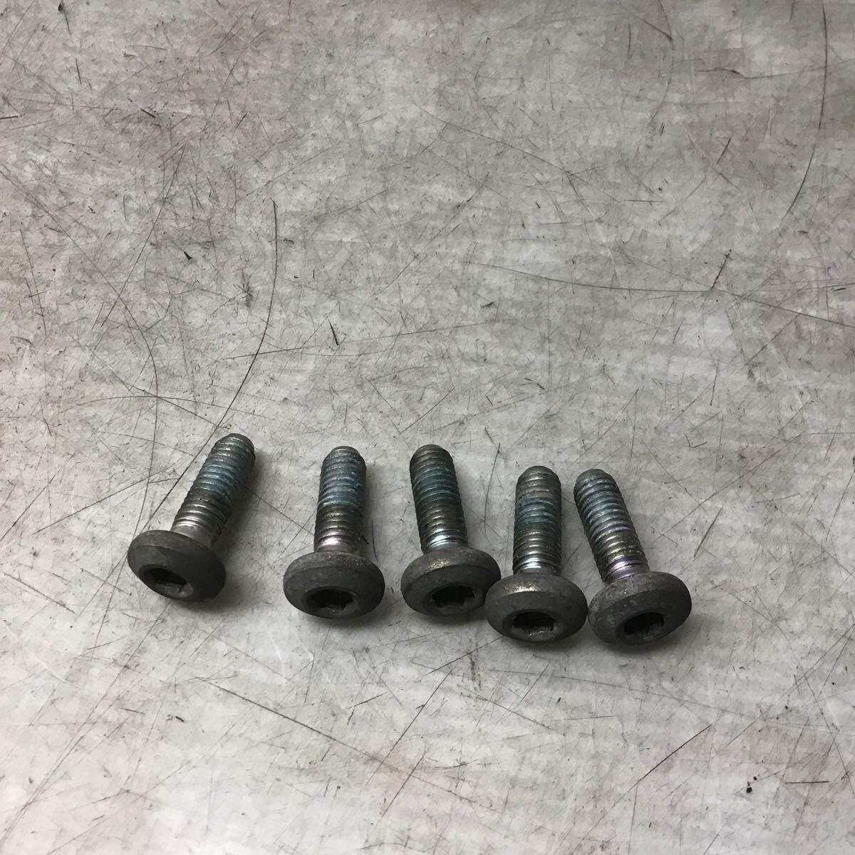 B39-47 ヤマハ シグナスX SE44J 国内3型 ブレーキ ディスク ボルト 純正部品拍卖