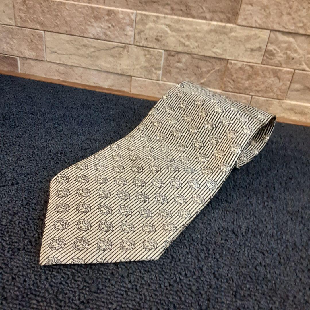 GIANNI VERSACE ヴェルサーチ 王冠 結婚式 スーツ拍卖