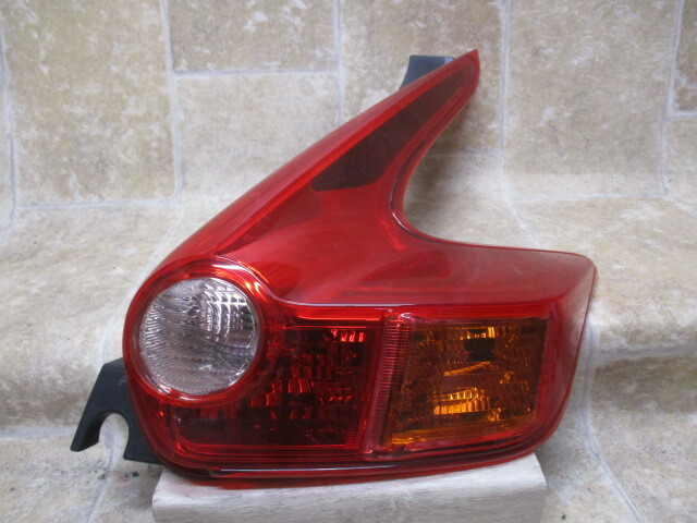 J5/ F15 ジューク 純正テールライト/テールランプ右 ICHIKOH VALEO T003拍卖