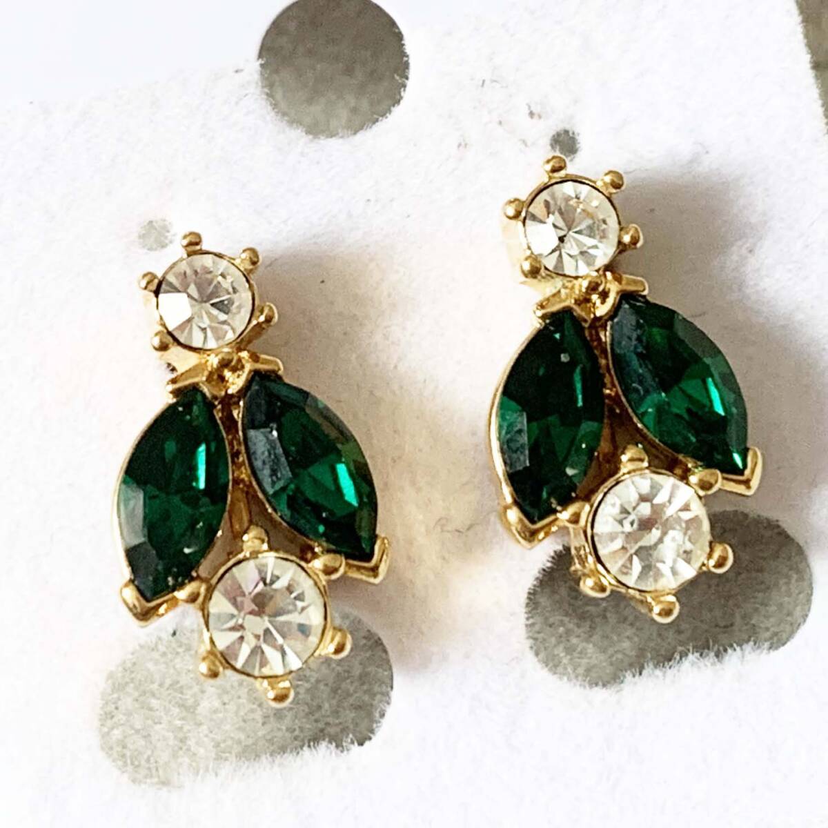 美品 D'ORLAN ドーラン エメラルド風 ダイヤ風CZ ゴールド イヤリング No.S483拍卖