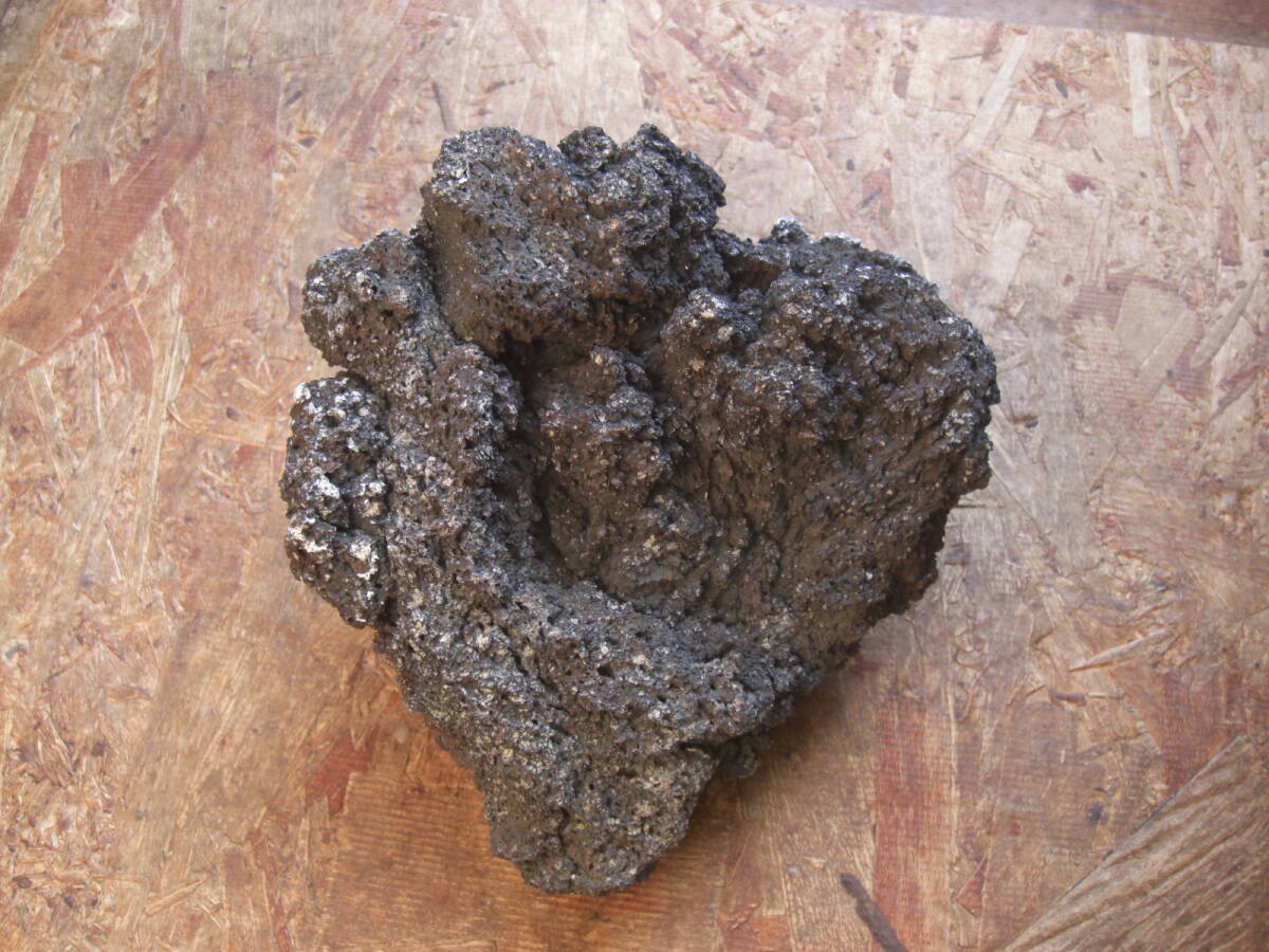 霧島産 盆栽岩 溶岩塊 重量 約 5kg以上と思われる拍卖