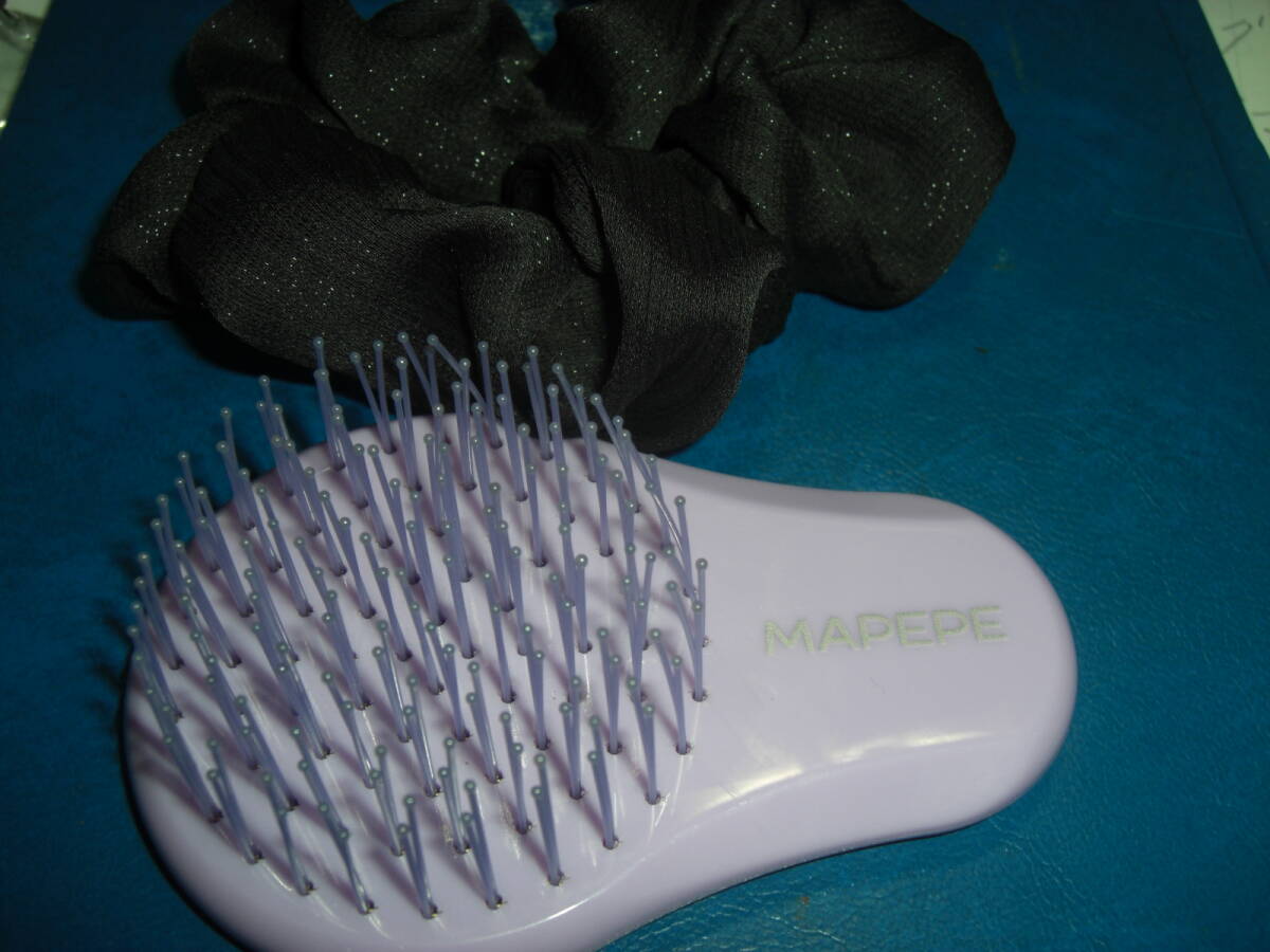 MAPEPE アペペ デタンクリングブラシ ヘヤーブラシ 毛健康 ふわふわシュシュ付拍卖